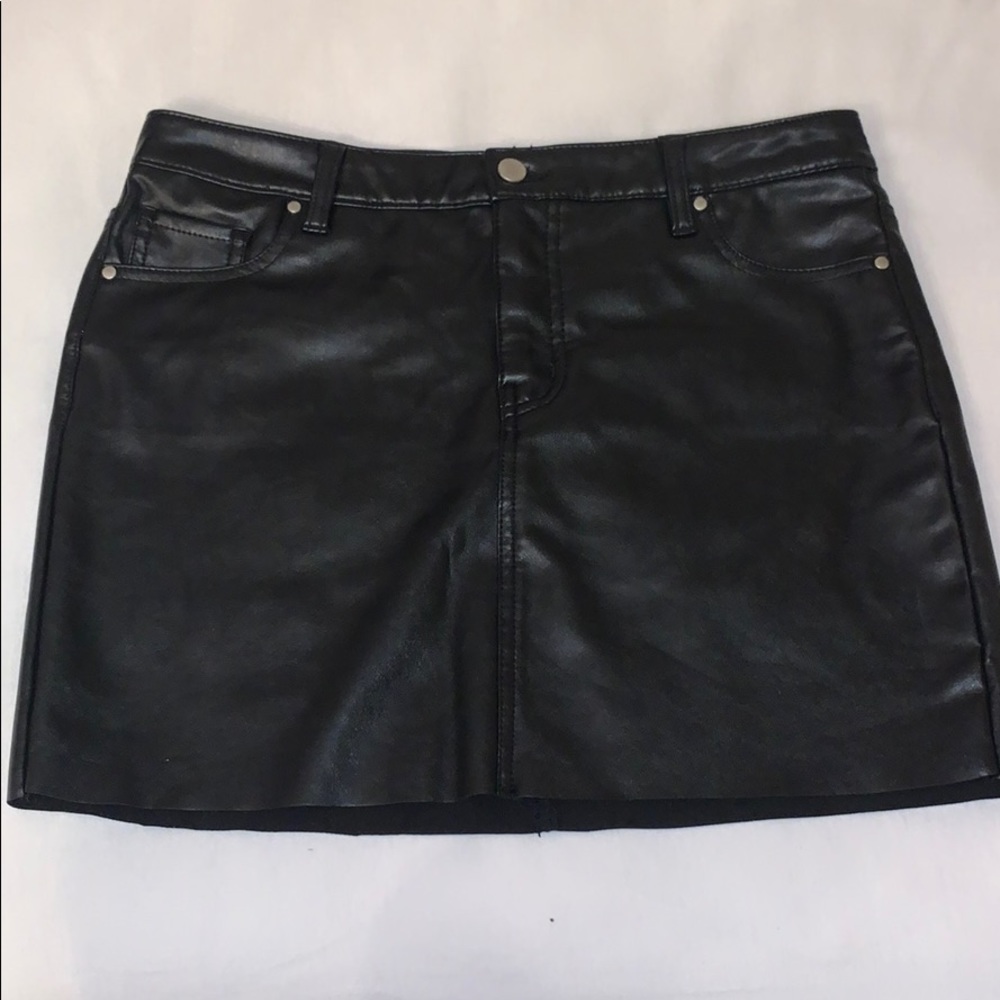black faux leather skirt